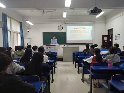 说明: （11）杨磊书记给纺织学生讲学习党史意义(2#D211)(2023年10月10日)